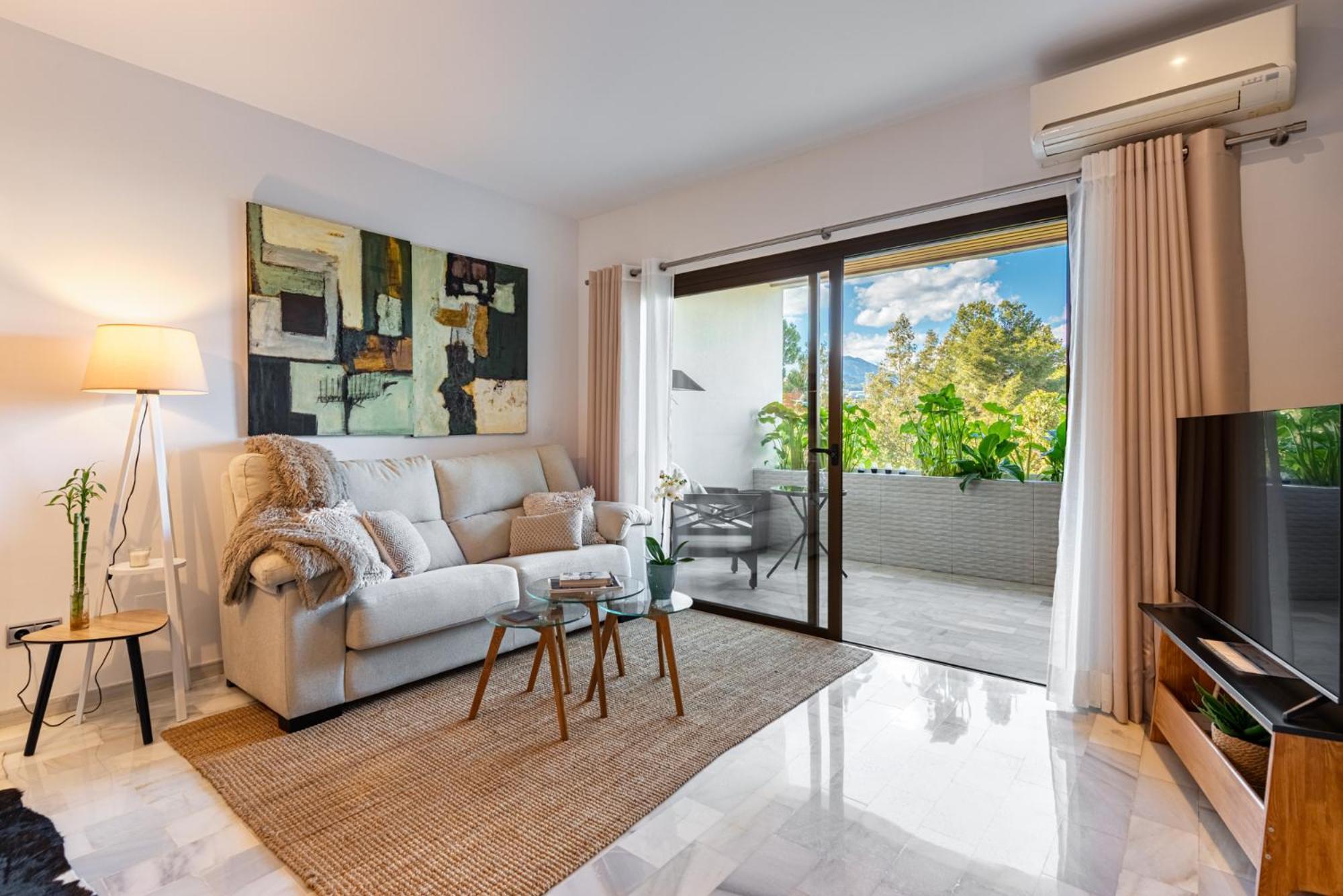 Luxurious In 5-star Del Golf